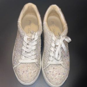 Betsey Johnson Sidny Platform sneaker ivory